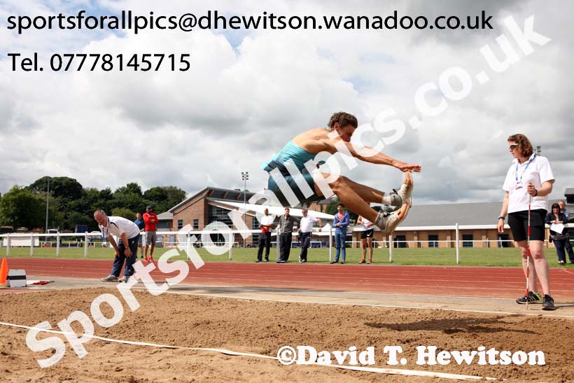 Senior mens 100 metres, EAP International Combined Events, Hexham Northumberland. Photo: David T. Hewitson/Sports for All Pics